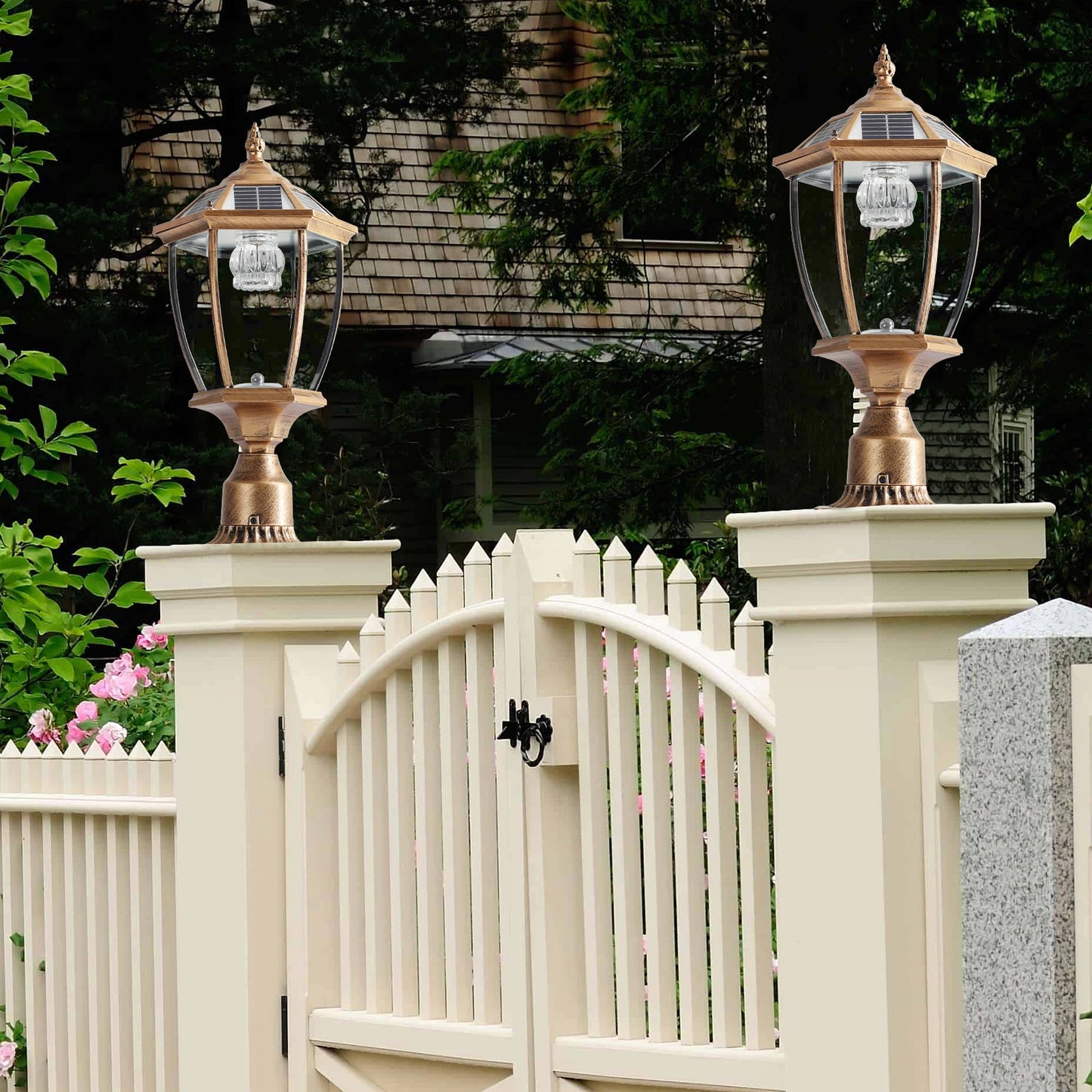 Vintage Solar LED Post Light for Outdoor Gardens and Patios