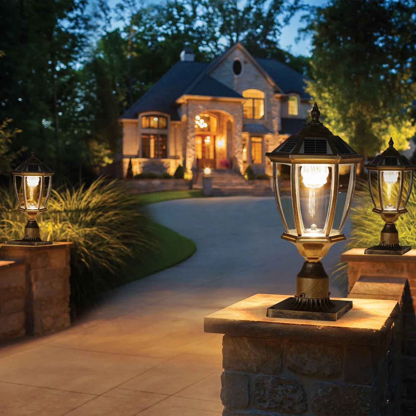 Vintage Solar LED Post Light for Outdoor Gardens and Patios