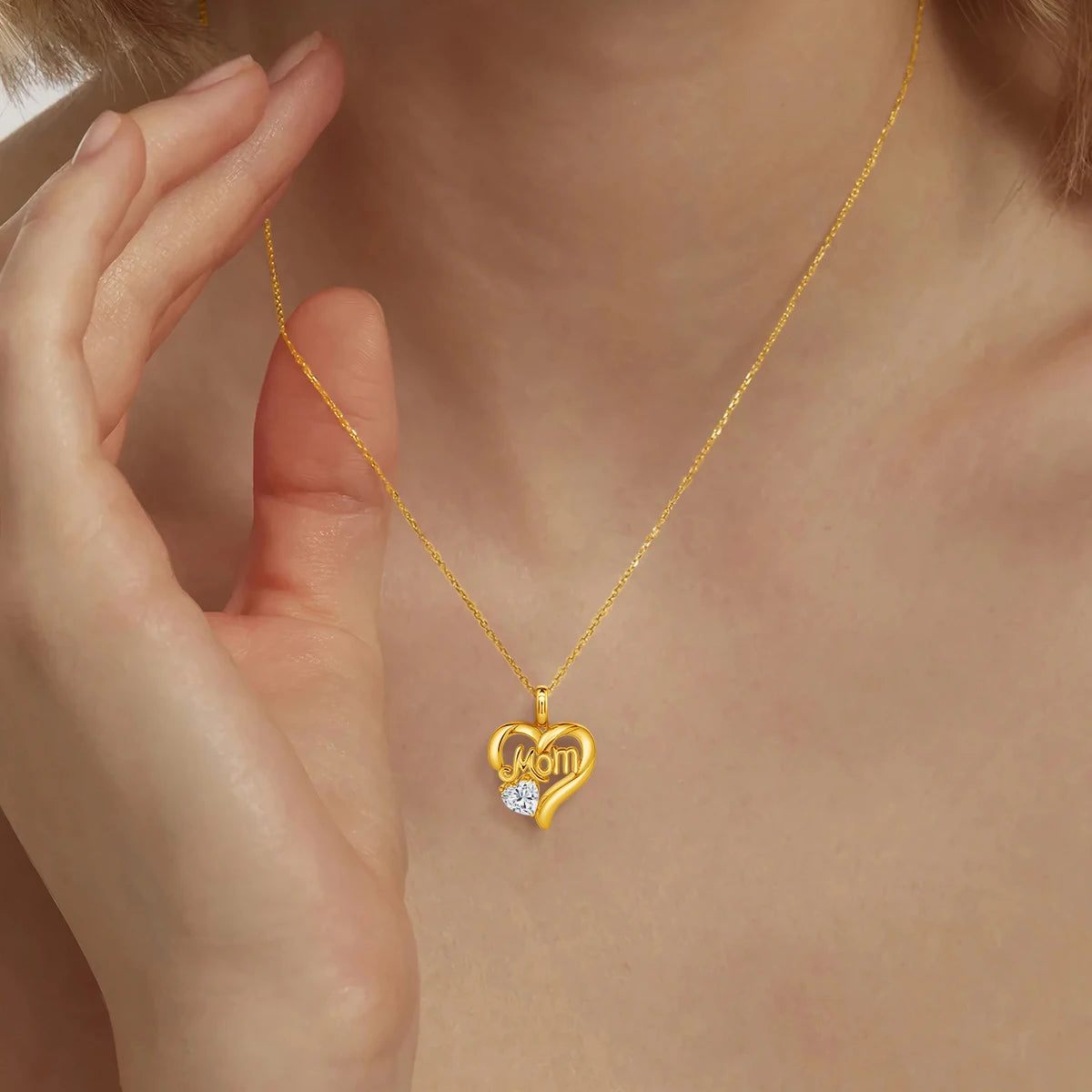 14k Gold Heart Necklace Moissanite with Certificate